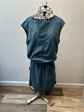 Indyeva Blue Gray Athleisure Dress Sleeveless Drawstring Pockets Size S